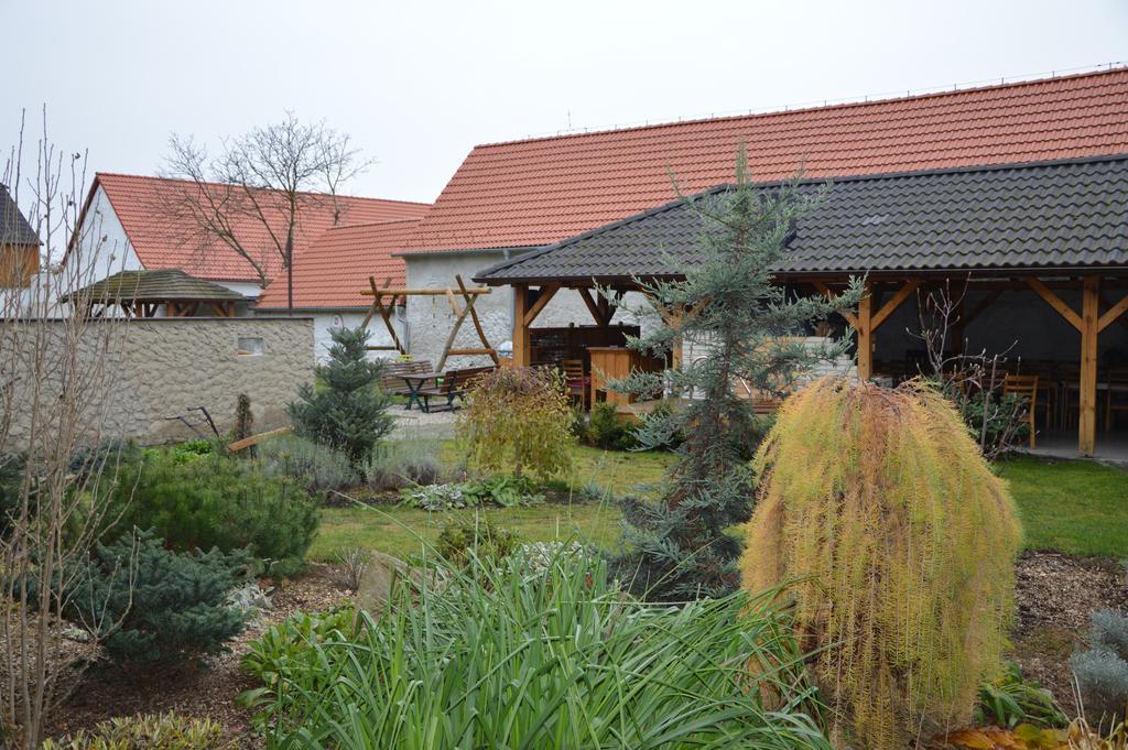 Statek 3 - Wellness & Spa Hotel Hluboka nad Vltavou Luaran gambar