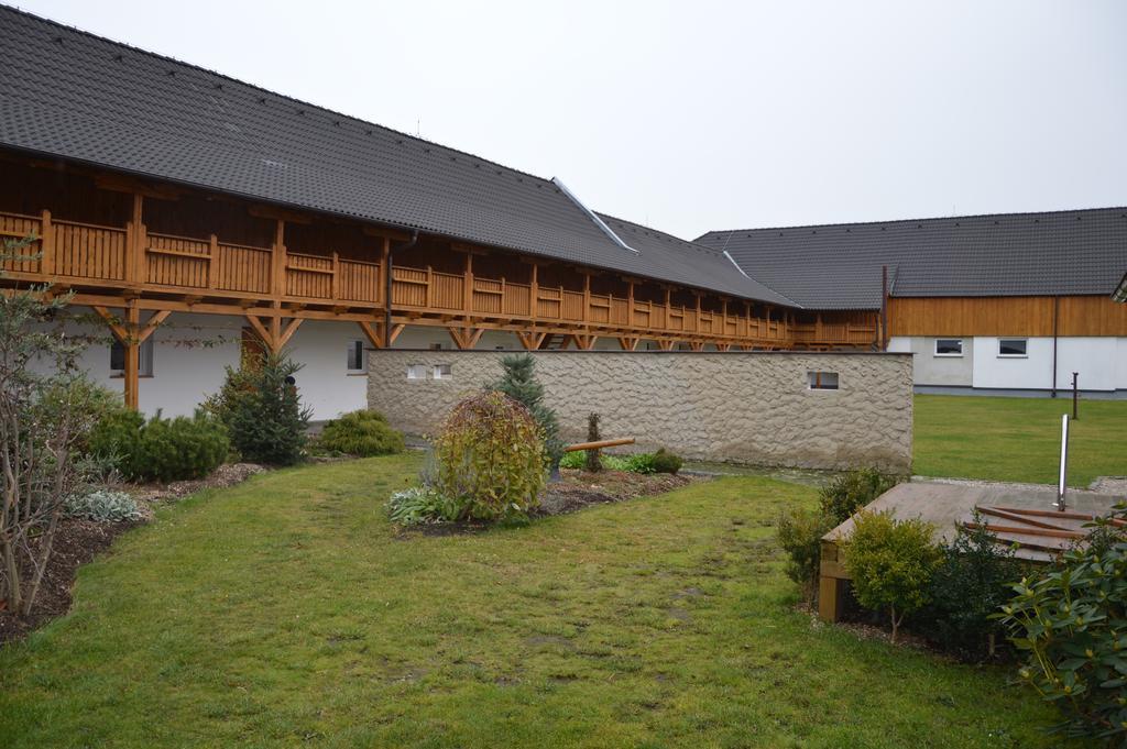 Statek 3 - Wellness & Spa Hotel Hluboka nad Vltavou Luaran gambar