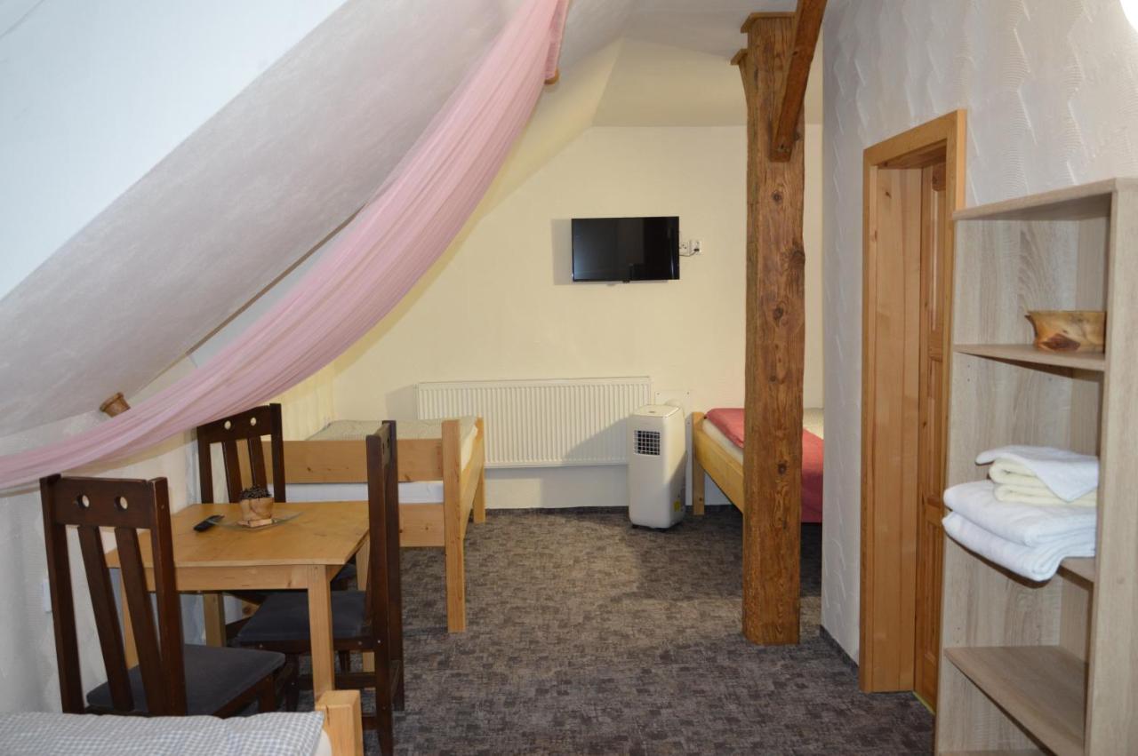 Statek 3 - Wellness & Spa Hotel Hluboka nad Vltavou Luaran gambar