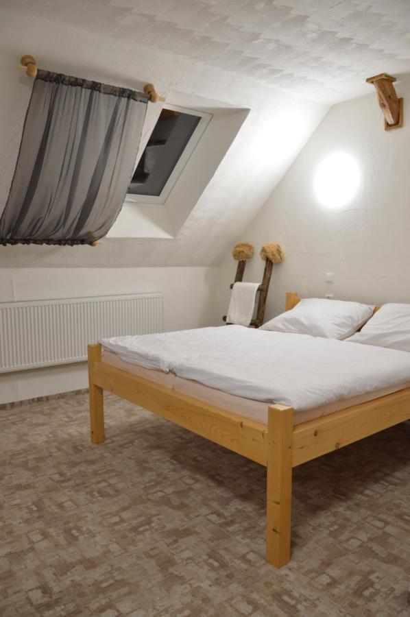 Statek 3 - Wellness & Spa Hotel Hluboka nad Vltavou Luaran gambar