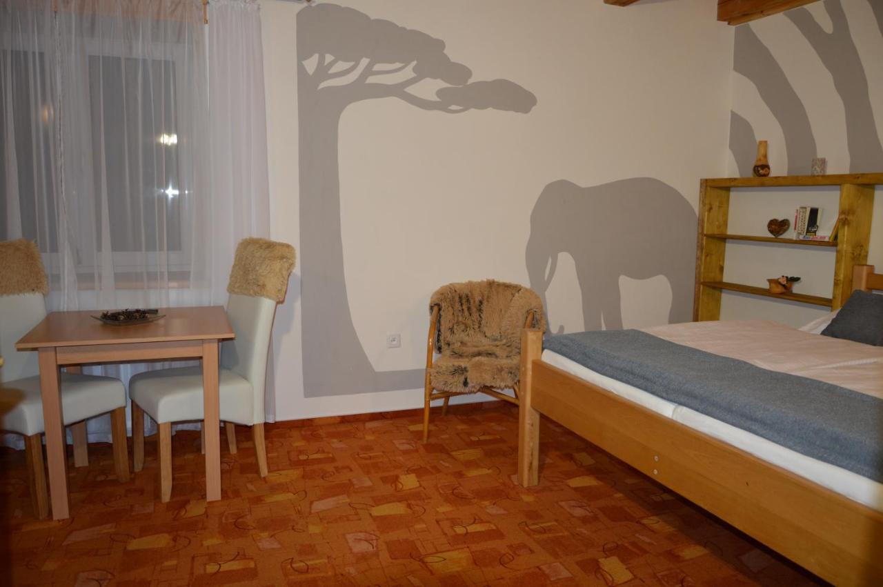 Statek 3 - Wellness & Spa Hotel Hluboka nad Vltavou Luaran gambar